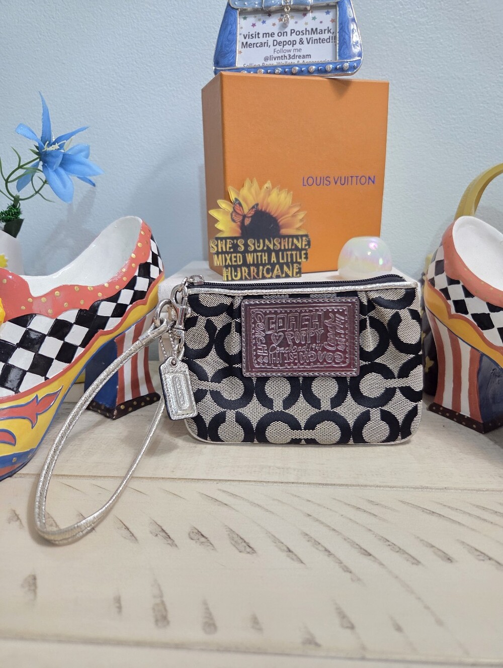 VTG Coach Poppy Signature Op Art Wristlet Black & Silver Y2K, EUC